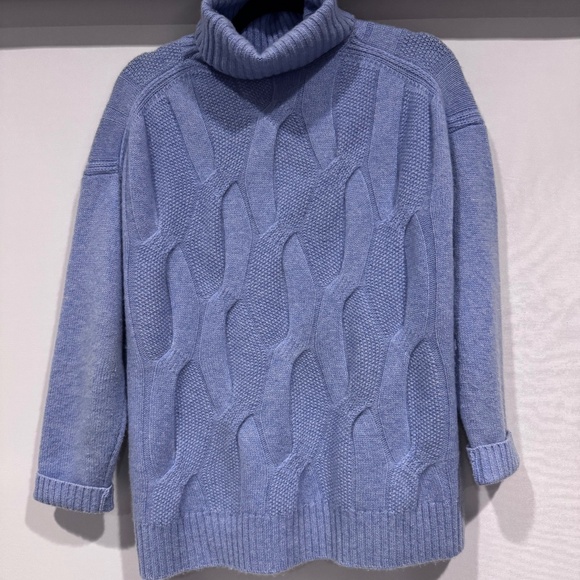 Cashmere Pale Blue turtle=neck necked sweater - Picture 1 of 4